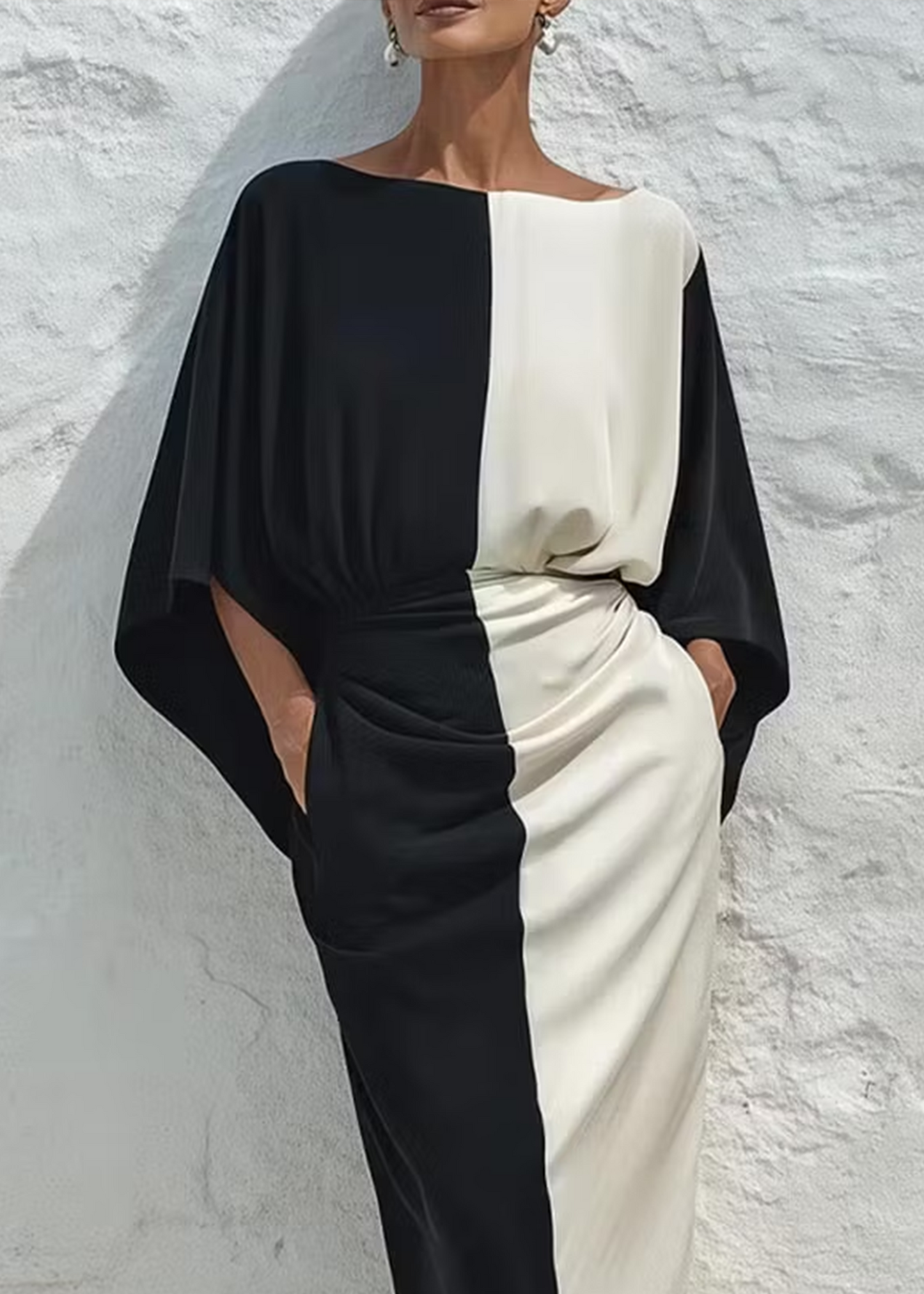 Set di due pezzi con top e gonna midi a contrasto di colore bianco e nero