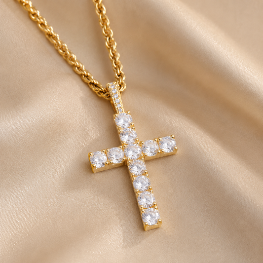 Collana Classica con Croce di Diamante