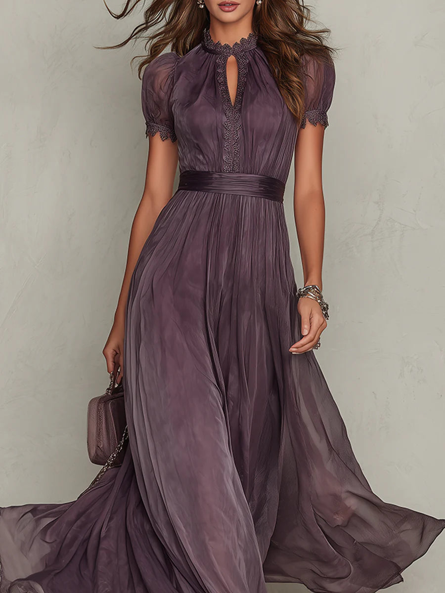 Flavia | Abito lungo viola con scollatura a chiave, bordo in pizzo di chiffon
