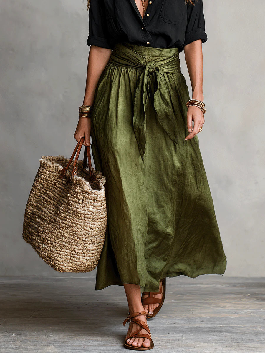Riviera | Set di Due Pezzi: Top Nero e Gonna Midi Verde Oliva