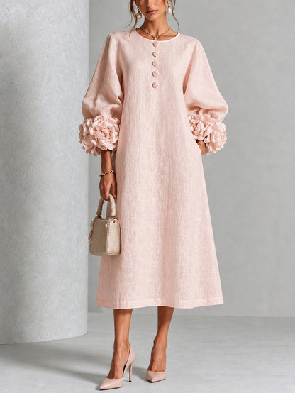Abito Midi Rosa con Bottoni a Fiori e Maniche a Fiori Stravaganti