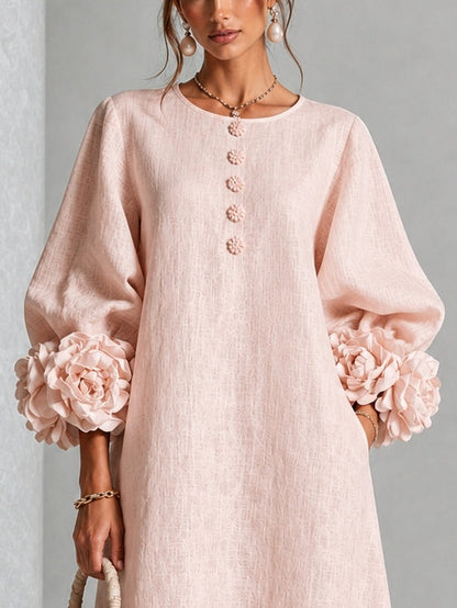 Abito Midi Rosa con Bottoni a Fiori e Maniche a Fiori Stravaganti
